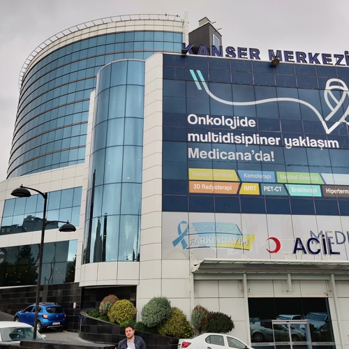 Главный-вход-в-Медикана-Интернешнл,-Турция,-Стамбул