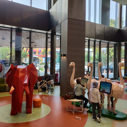 Зона-для-детей,-отделение-педиатрии-и-лечения-детей-в-Аджибадем,-Турция